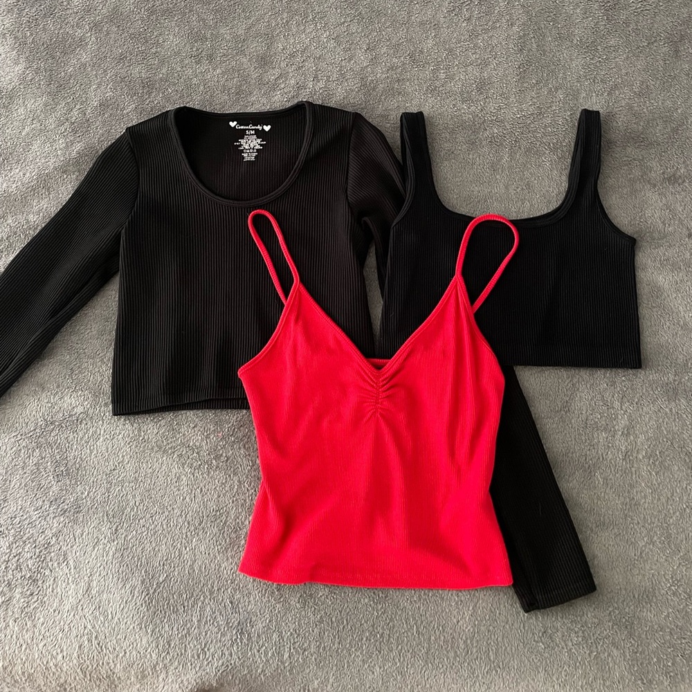 Bundle of 3 ribbed cropped shirts - Black and red - All size S/M - Like new /NWT